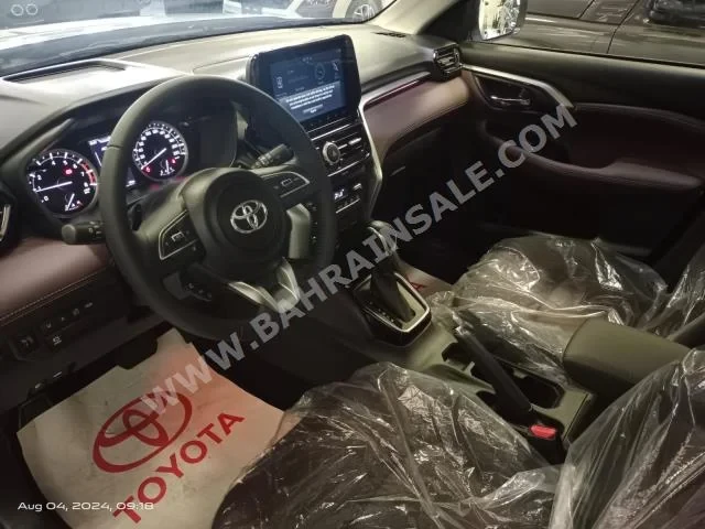 Toyota URBAN CRUISER GLX 2025 SUV Automatic 4 0 FWD Silver Gasoline