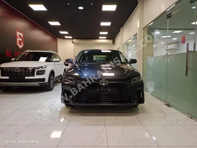 Toyota Yaris 2024 Sedan Automatic 4 0 FWD Gray Gasoline