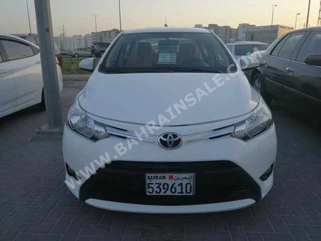 Toyota Yaris 2016 Sedan Automatic 4 69,000 FWD White Gasoline
